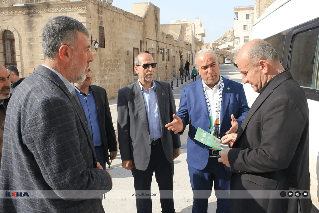 HÜDA PAR Savur Belediye Başkan adayı Acar’dan esnaf ziyareti